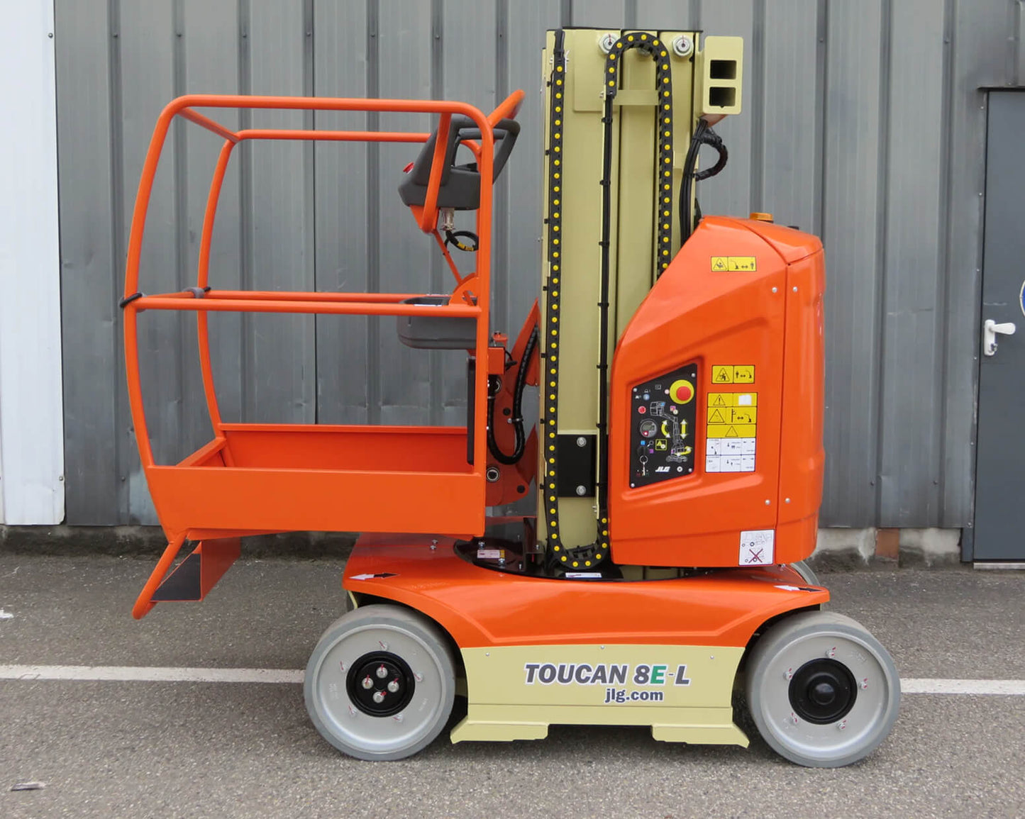 JLG Toucan 8E L Mastlift
