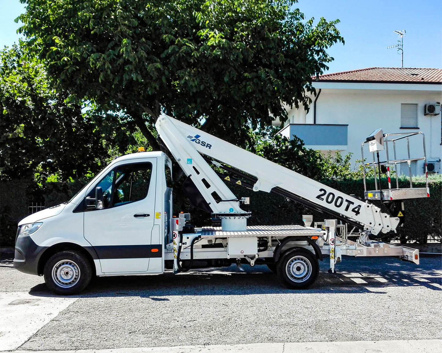 GSR B200T4