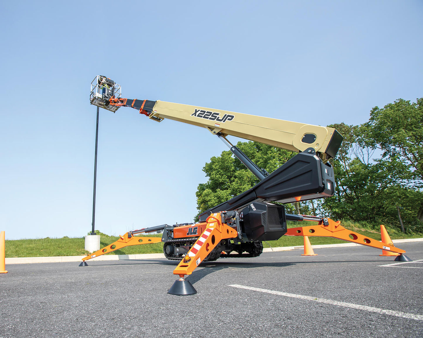 JLG X22SJP Bomlift teleskop stödben larvband