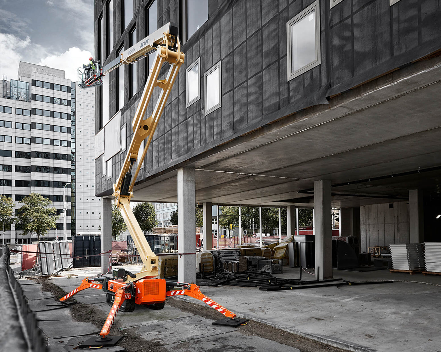 JLG X26J Plus Bomlift vikbom stödben larvband